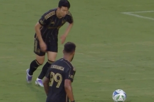 百步穿杨！官方：孙兴慜的任意球当选美职联ATT年度最佳进球