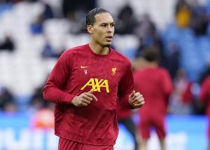 鲁尼谈范戴克：作为评论员我需表达自己看法，他确实没前几年出色