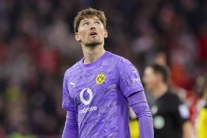 图片报：科贝尔调整多项训练以提升表现，他在沙欣执教时磨炼韧性