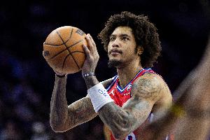 里程碑！乌布雷解锁生涯1000记三分